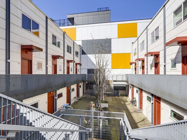 312 - 557 Cordova Street E