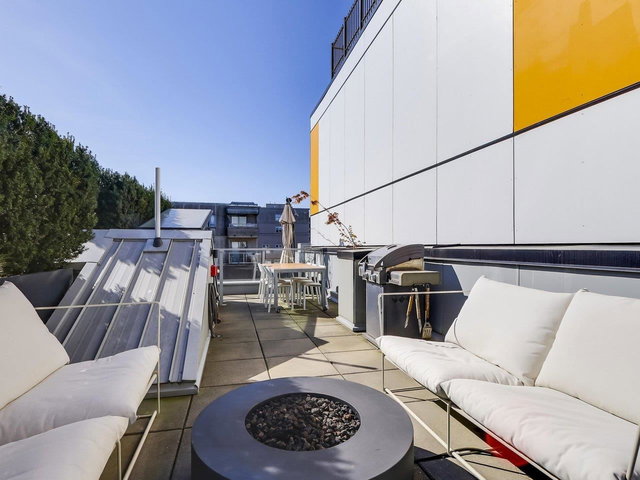 312 - 557 Cordova Street E