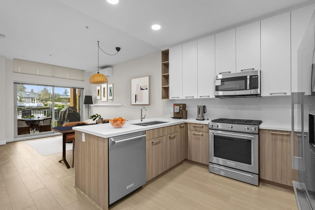 102 - 14022 North Bluff Road