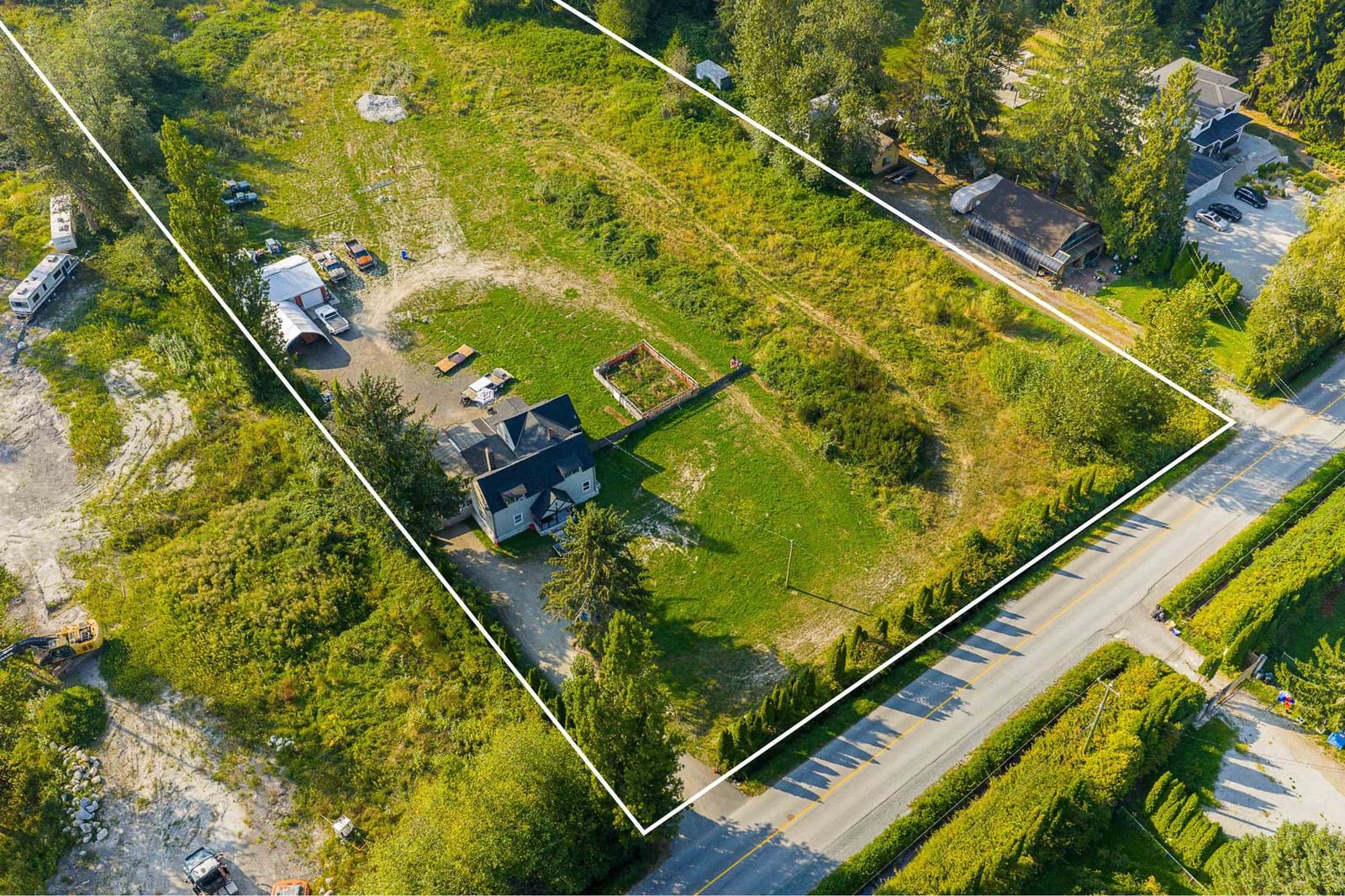 Listing Image 4