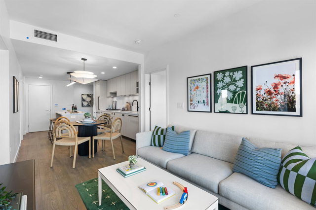 208 - 1680 12th Avenue E