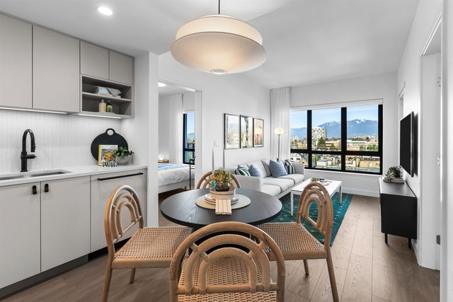 208 - 1680 12th Avenue E