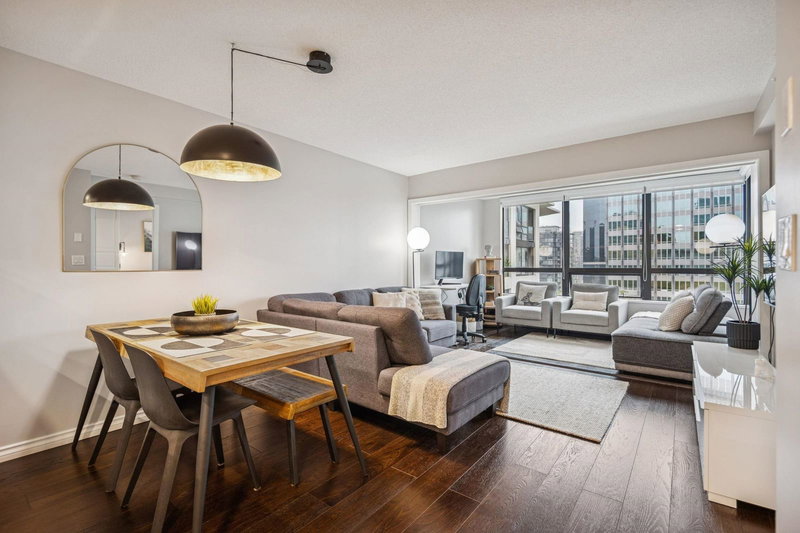 938 Smithe Street #2205, Vancouver, British Columbia