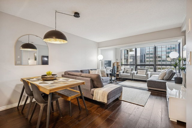 2205 - 938 Smithe Street