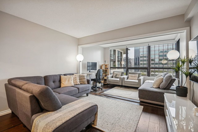 2205 - 938 Smithe Street