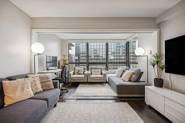 2205 - 938 Smithe Street