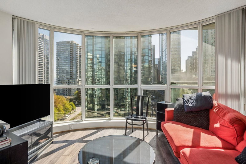 588 Broughton Street #906, Vancouver, British Columbia