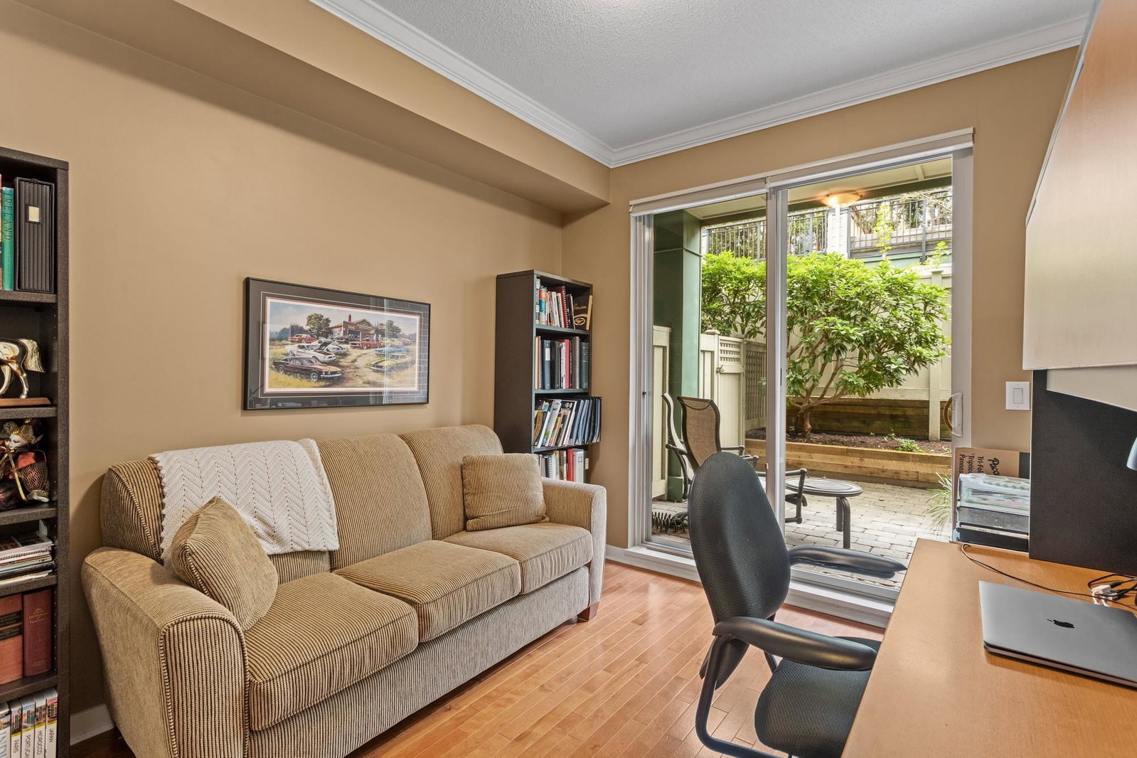 Listing Image 15