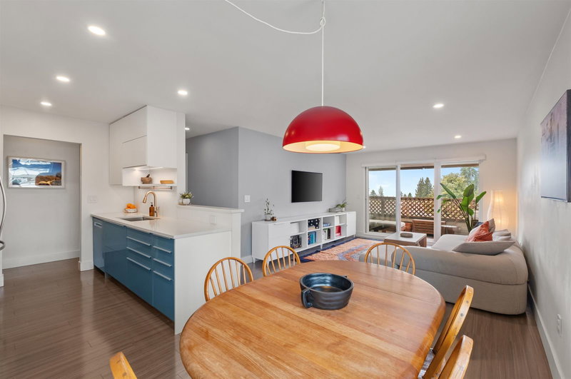 105 Kings Road W #104, North Vancouver, British Columbia