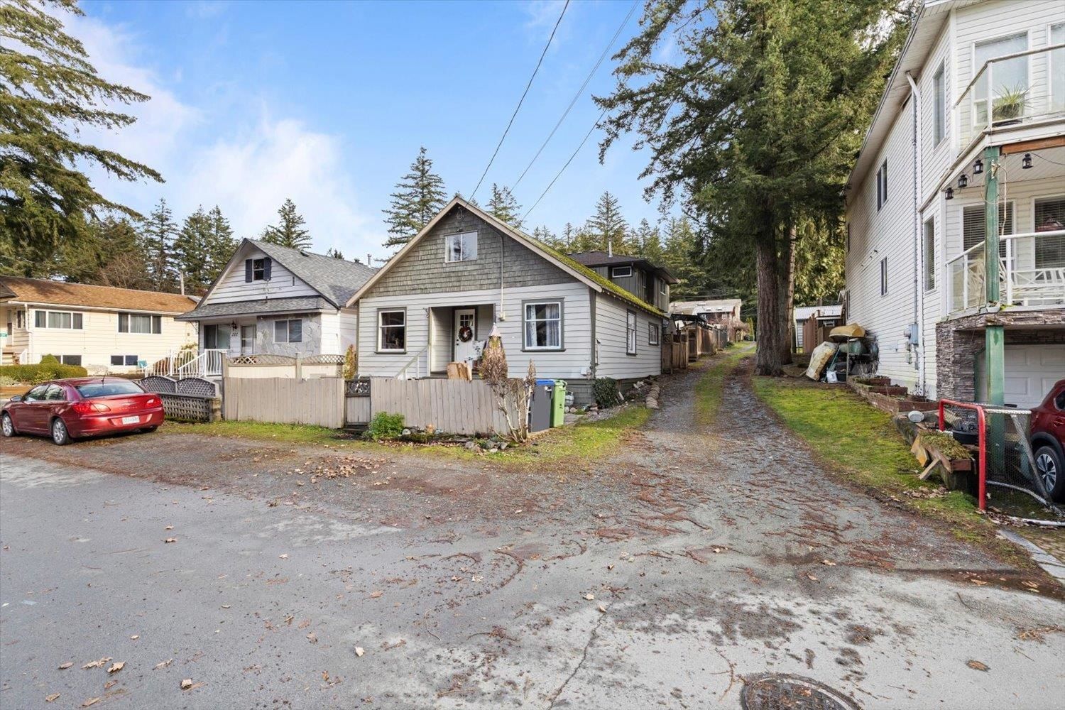 Listing Image 9