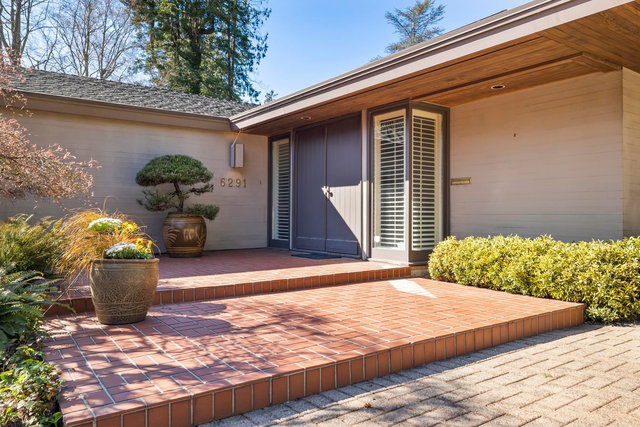 6291 Carnarvon Street