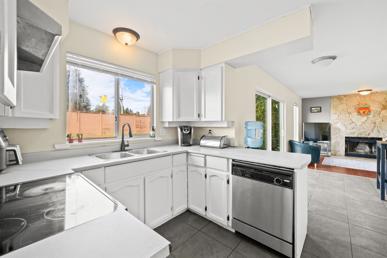 Listing Image 14