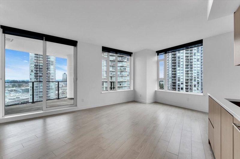 2404 - 9887 Whalley Boulevard, Surrey, V3T 0P4 | Image 2