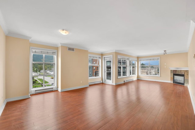 403 - 1310 Victoria Street