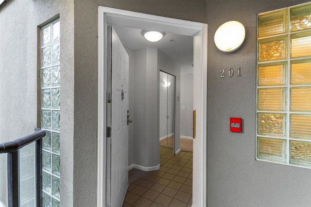 201 - 4688 10th Avenue W