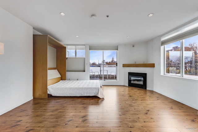 206 - 1978 Vine Street