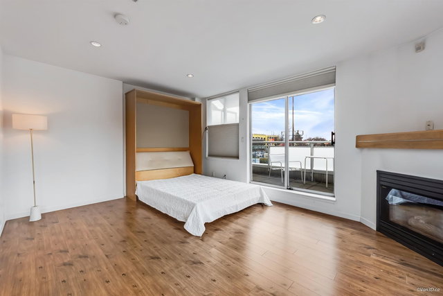 206 - 1978 Vine Street