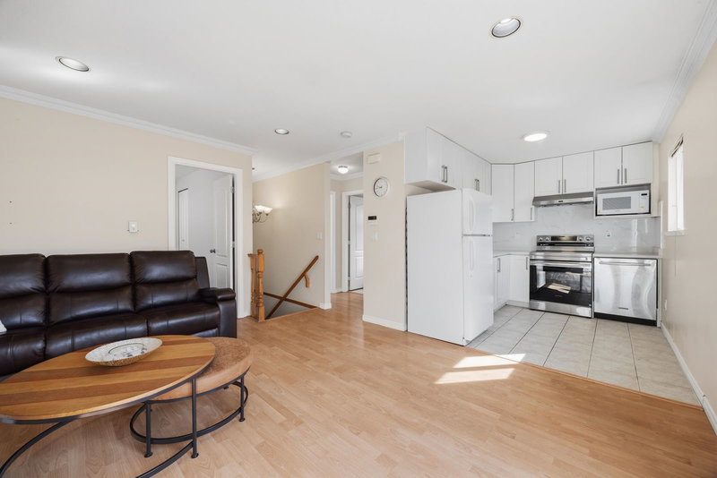 6058 Woodsworth Street, Burnaby, V5G 1S8 | Image 3