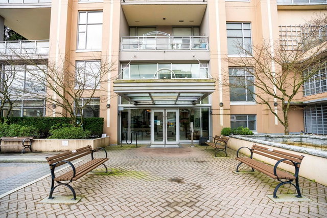 1908 - 280 Ross Drive