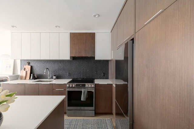 402 - 8460 Jellicoe Street