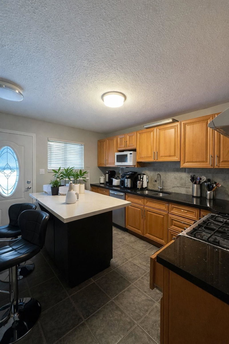 4720 Pandora Street, Burnaby, V5C 2C3 | Image 2