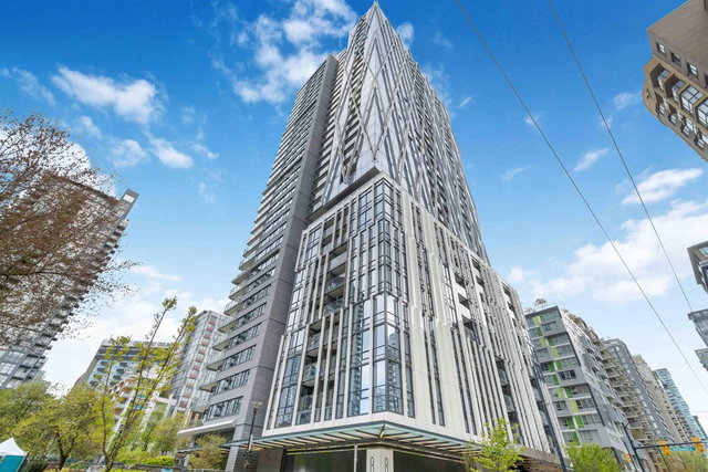 1305 - 1111 Richards Street