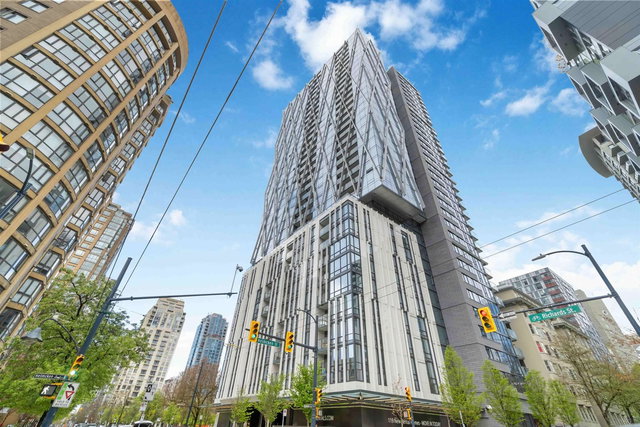 1305 - 1111 Richards Street