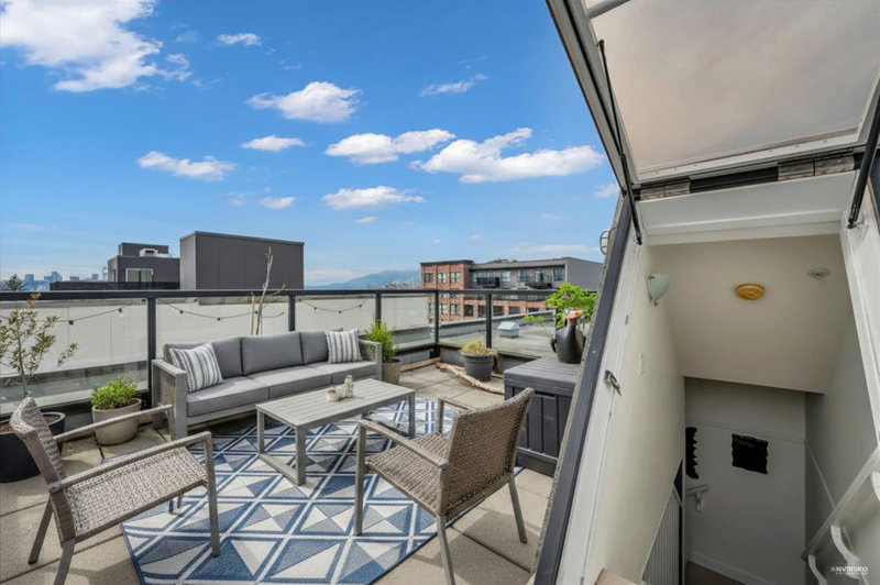 2150 Hastings Street E #PH20, Vancouver, British Columbia