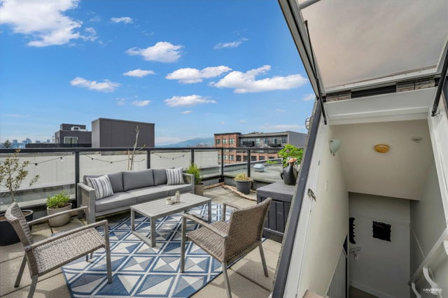 PH20 - 2150 Hastings Street E