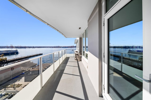 1210 - 118 Carrie Cates Court