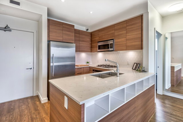 402 - 1061 Marine Drive