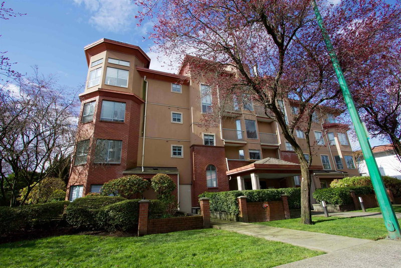 303 - 111 5th Street, North Vancouver, V7M 1J6 | Image 2