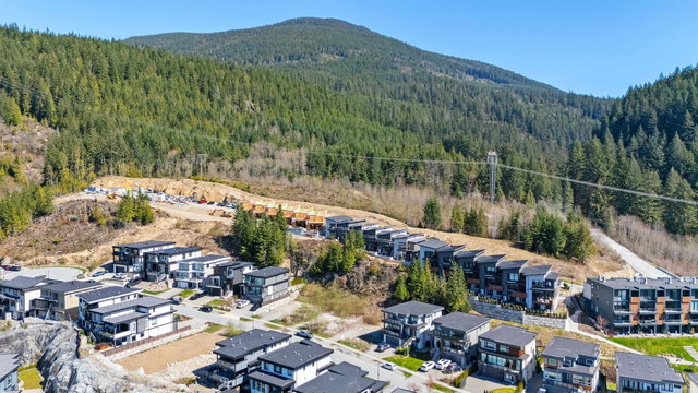 18 - 3385 Mamquam Road