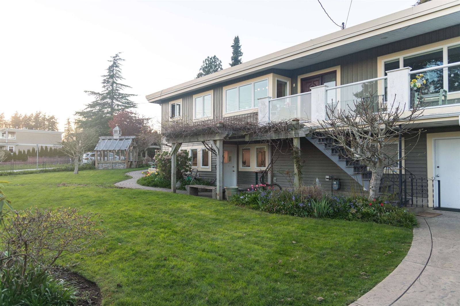 Listing Image 11