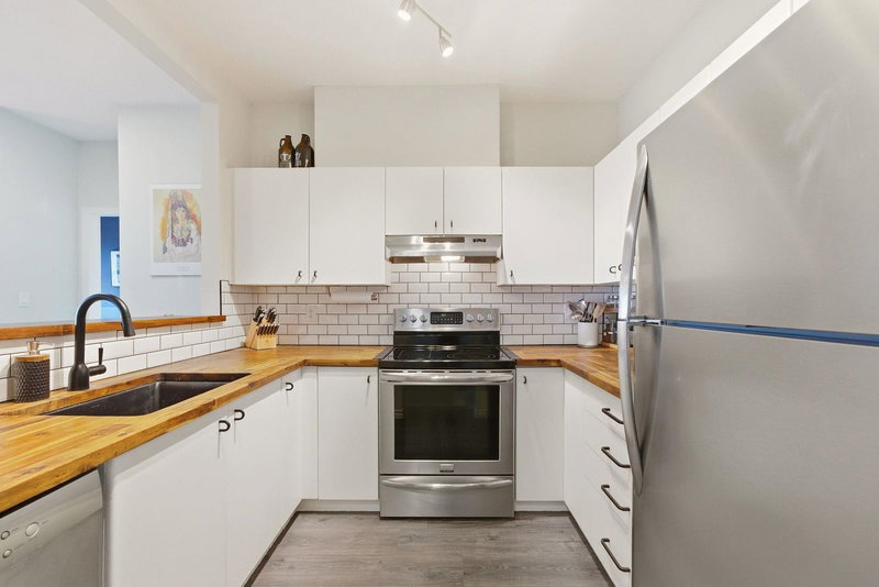 209 - 580 Twelfth Street, New Westminster, V3M 4H9 | Image 2