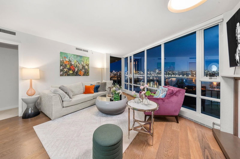 903 - 8 Smithe Mews, Vancouver, V6B 0A5 | Image 2