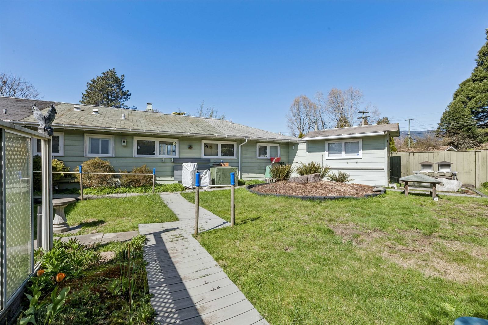 Listing Image 17