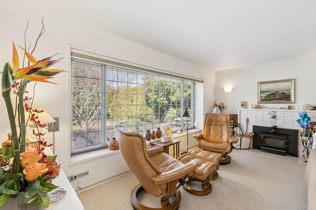 1222 Rosewood Crescent