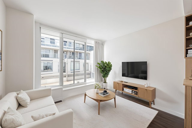 320 - 5665 Boundary Road