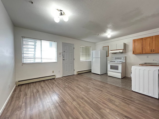 Main - 4502 Nanaimo Street