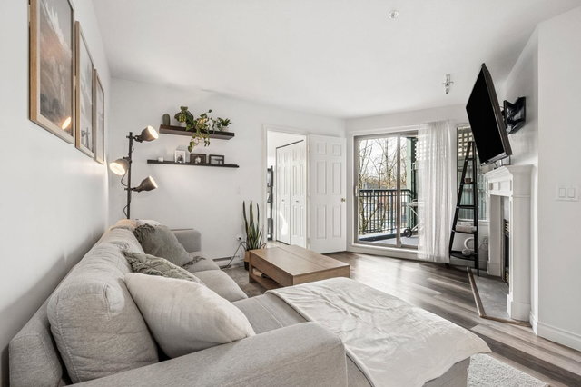 308 - 688 16th Avenue E