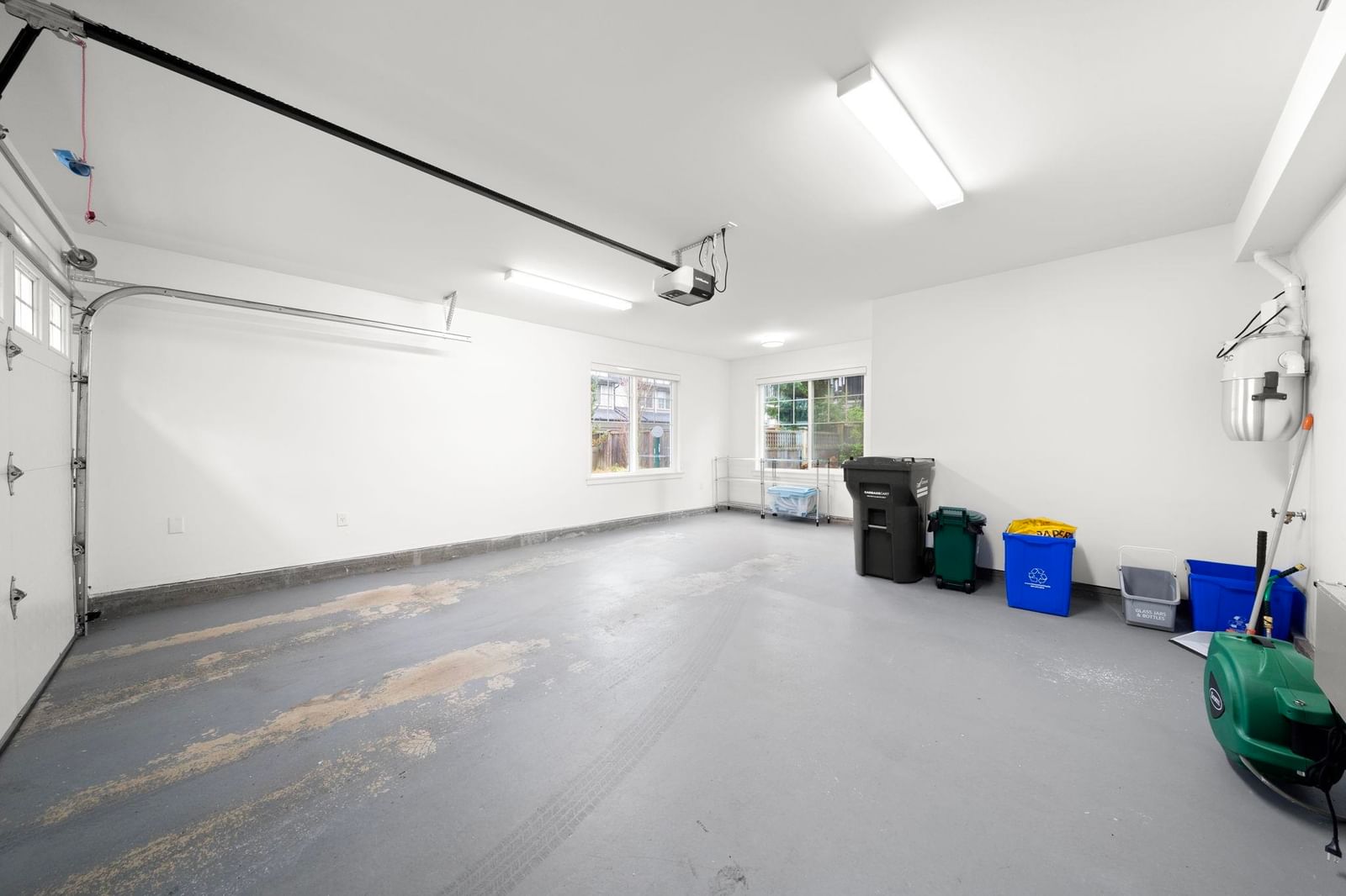 Listing Image 28