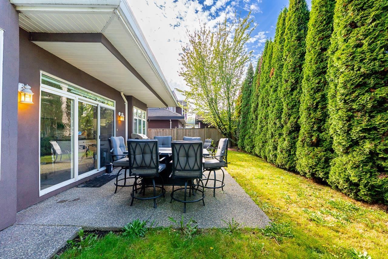 Listing Image 12