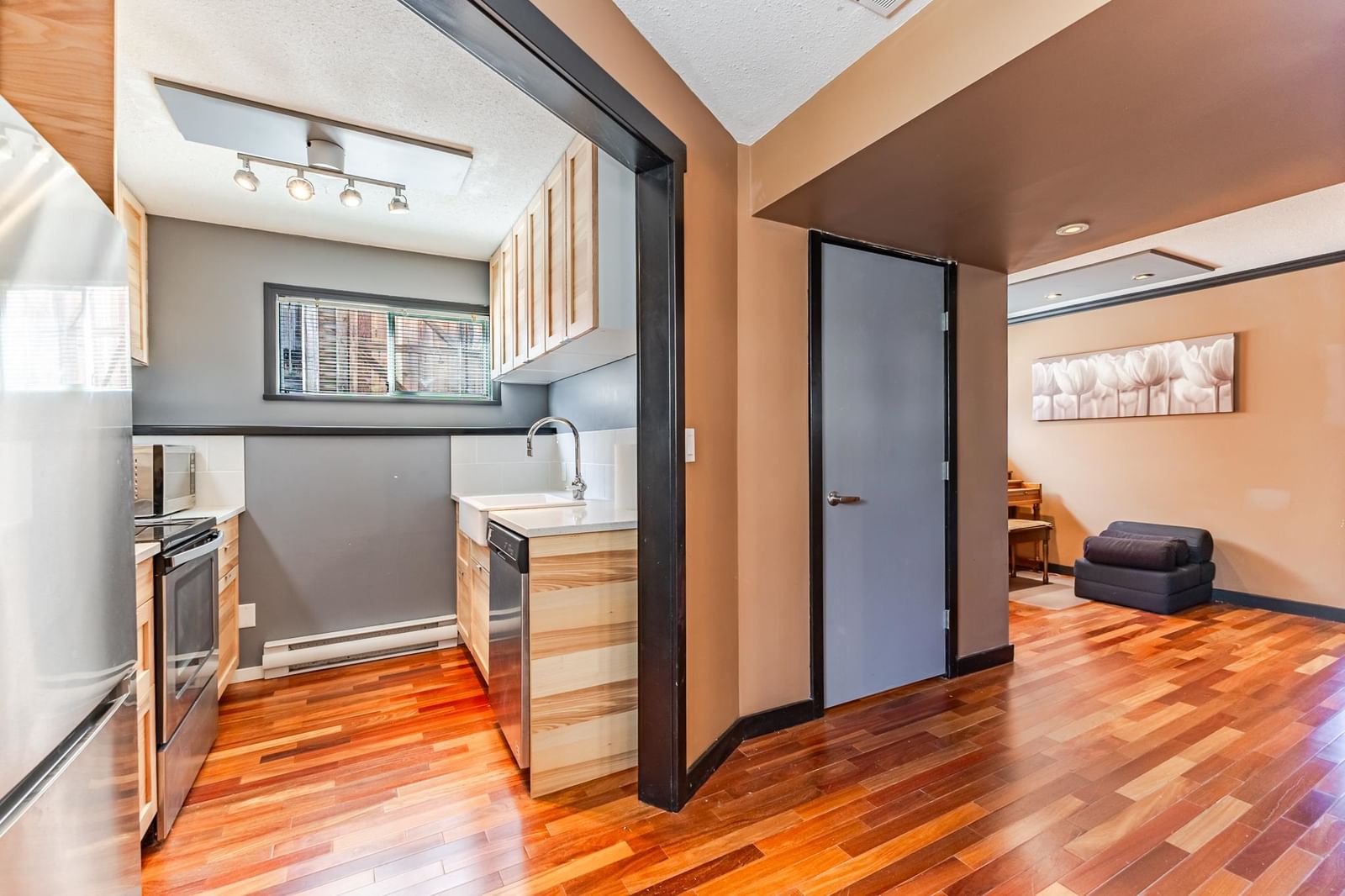 Listing Image 21