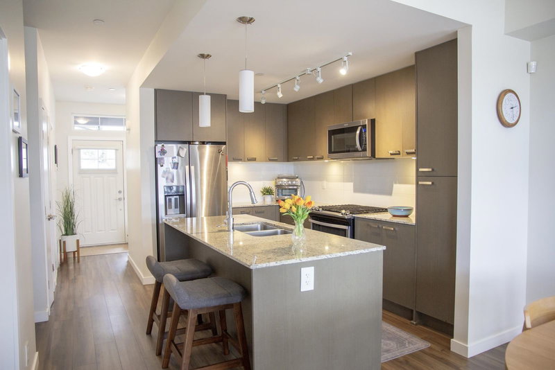 5915 Beachgate Lane, Sechelt, V7Z 0A4 | Image 2