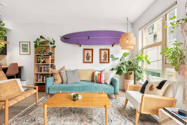 212 - 205 10th Avenue E