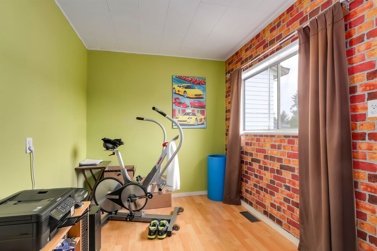 Listing Image 12