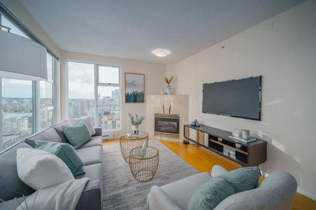 3207 - 939 Homer Street