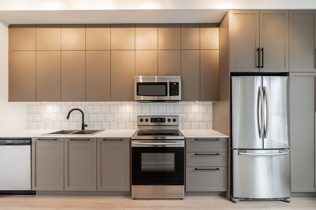 28 - 2838 Livingstone Avenue