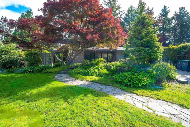 4096 Sunset Boulevard, North Vancouver, British Columbia